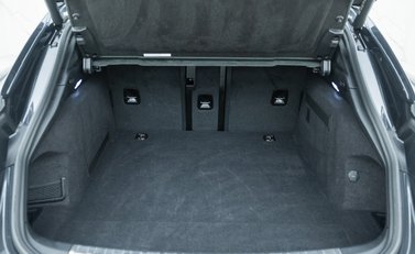 Porsche Taycan Turbo S Sport Turismo 43