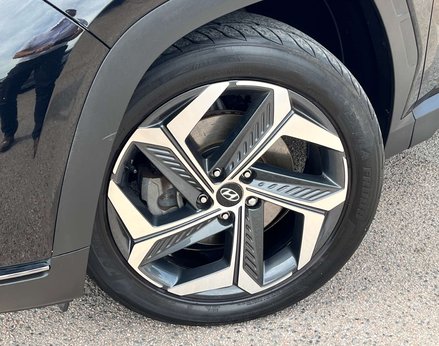 Hyundai TUCSON 1.6 Tucson Premium TGDi HEV Auto 5dr 3