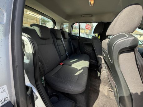 Ford B-Max TITANIUM NAVIGATOR 13
