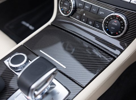 Mercedes-Benz SL Class SL63 AMG 31
