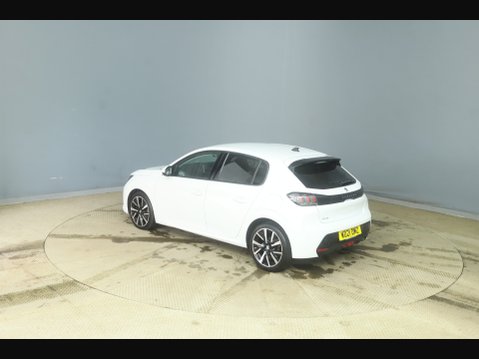 Peugeot 208 PURETECH ALLURE PREMIUM S/S 5