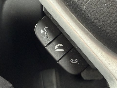 Suzuki Vitara 1.4 Boosterjet SZ5 5dr Auto 32