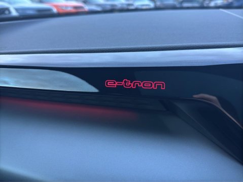 Audi E-Tron GT QUATTRO BASE 22