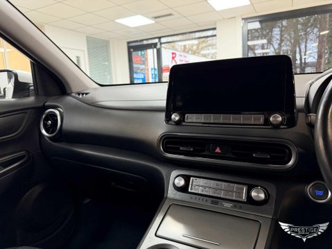 Hyundai KONA 64kWh Premium Auto 5dr (10.5kW Charger) 30