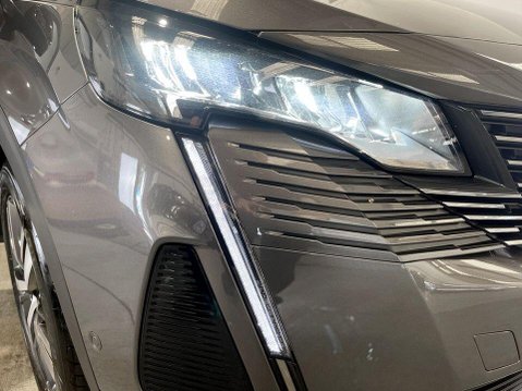 Peugeot 3008 1.6 13.2kWh Allure SUV 5dr Petrol Plug-in Hybrid e-EAT Euro 6 (s/s) (225 ps 9