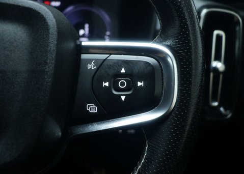 Volvo XC40 1.5 XC40 R-Design T5 Recharge Auto 5dr 35