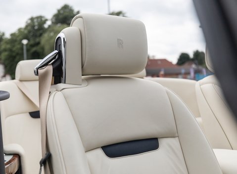 Rolls-Royce Phantom Drophead Coupe 15