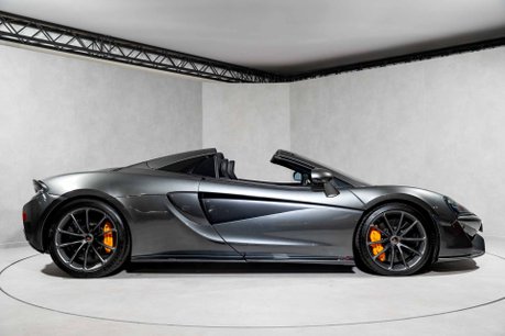 McLaren 570S SPIDER. WARRANTY. FULL MSH. CERAMIC BRAKES. SPORT EXHAUST. FRONT LIFT. B&O 6