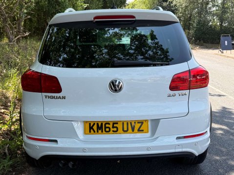 Volkswagen Tiguan 2.0 Tiguan R-Line Edition TDI BlueMotion Technology 4Motion 4WD 5dr 59
