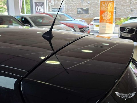 Renault Captur 1.5 dCi ENERGY Iconic EDC Euro 6 (s/s) 5dr 44