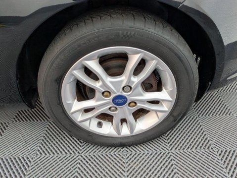 Ford Fiesta 1.25 Zetec Euro 6 5dr 27