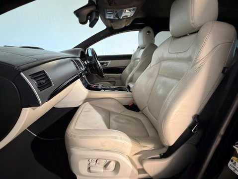 Jaguar XF D V6 S PORTFOLIO SPORTBRAKE 17
