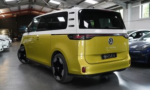 Volkswagen Id.Buzz Style Adaptive Cruise Power Doors Tow Bar 21" Alloys VW Service Pack 3