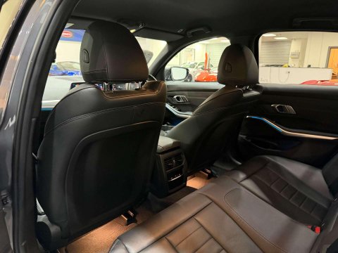 BMW 3 Series 2.0 330e 12kWh M Sport Saloon 4dr Petrol Plug-in Hybrid Auto Euro 6 (s/s) ( 42