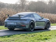 Porsche 911 Carrera 4 GTS HEV 5