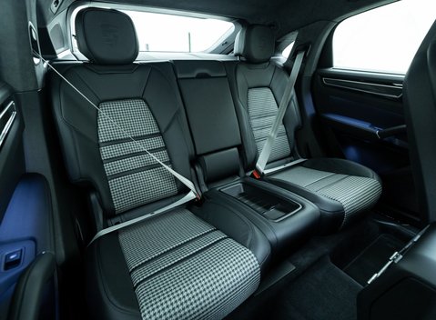 Porsche Cayenne GTS 11