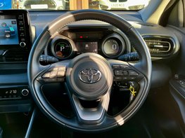 Toyota Yaris 1.5 Yaris Design HEV CVT 5dr 20