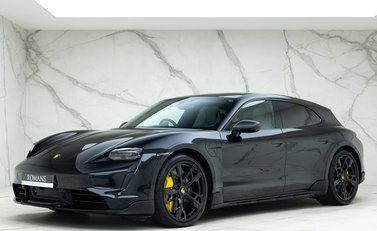 Porsche Taycan Turbo S Cross Turismo 6