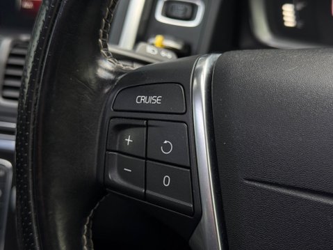 Volvo XC60 2.0 D4 R-Design Lux Nav Euro 6 (s/s) 5dr 85