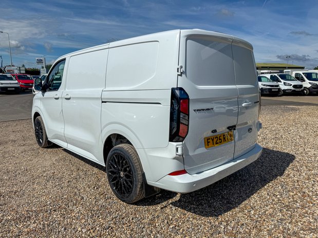 Ford Transit Custom SWB L1H1 Low Roof Limited 280 Air Con Alloys Cam Sensors EURO 6 10