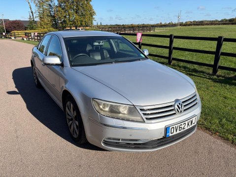 Volkswagen Phaeton 3.0 TDI CR V6 Tiptronic 4Motion Euro 5 4dr 5