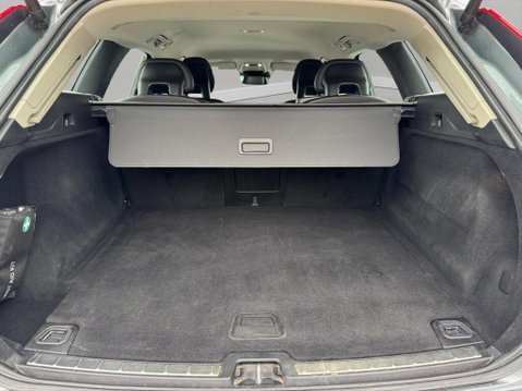 Volvo XC60 2.0 T5 Momentum Auto AWD Euro 6 (s/s) 5dr 48