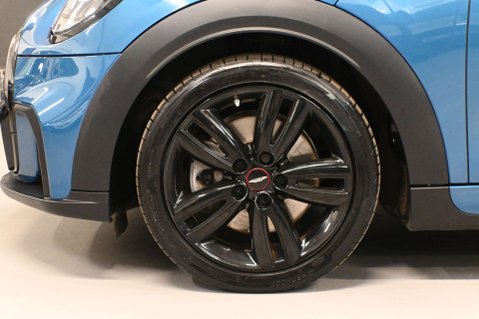 Mini Hatch 2.0 Cooper S Sport Auto 3dr 33