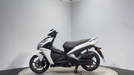 Honda Vision NSC 50 R 2014 17K RUNNING PROJECT SCOOTER 50CC SPARES OR REPAIR 4