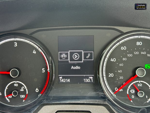 Volkswagen Transporter Crew Cab AUTO SWB L1H1 T32 Tdi Kombi Highline Alloys Air Sensors SELECT 24