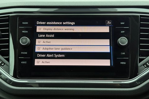 Volkswagen T-Roc SEL TSI EVO DSG -WHITE SILVER -PAN ROOF -CAMERA -WINTER PACK  56