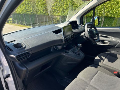 Peugeot Partner 1.5 BlueHDi 1000 Professional Premium + Standard Panel Van SWB Euro 6 (s/s) 13