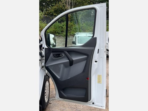 Ford Transit Custom 2.2 TDCi 270 Panel Van 5dr Diesel Manual L1 H2 (186 g/km, 98 bhp) 33
