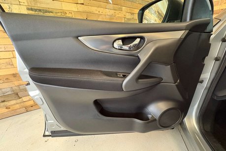 Nissan Qashqai 1.2 DIG-T N-Connecta SUV 5dr Petrol Manual Euro 6 (s/s) (115 ps) 67