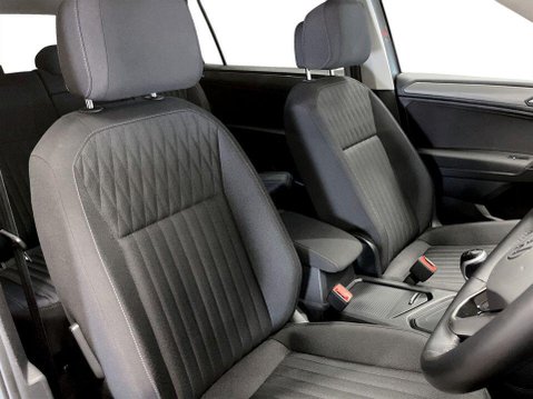 Volkswagen Tiguan Allspace 1.5 TSI Life SUV 5dr Petrol Manual Euro 6 (s/s) (150 ps) DAB Radio - Parkin 11
