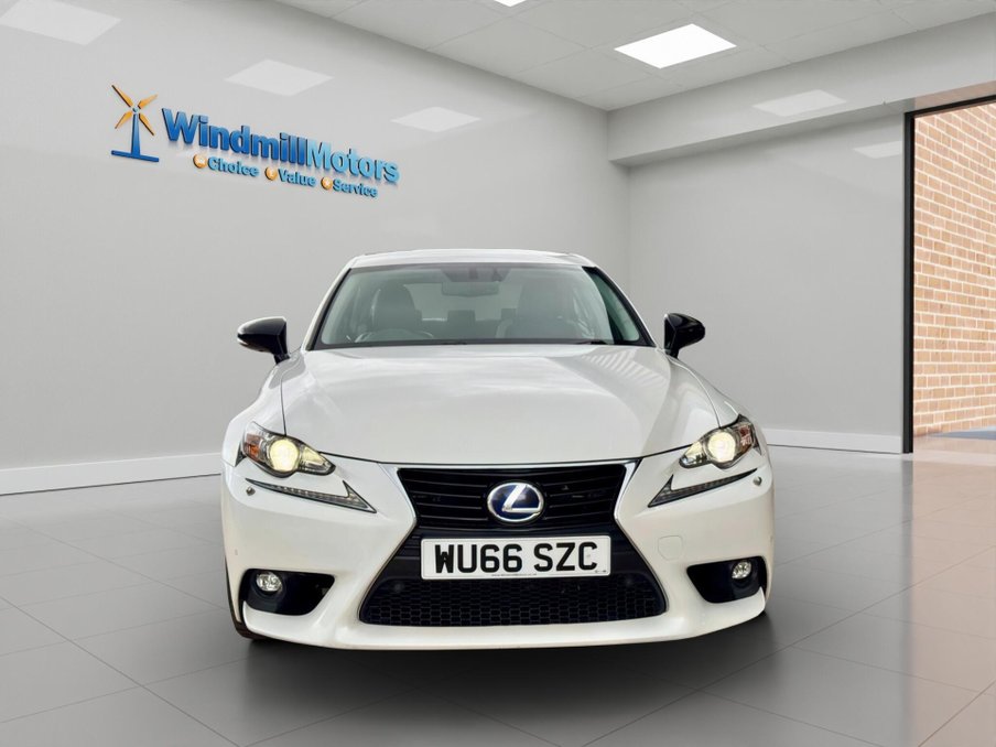 2016 Lexus Is — image 5