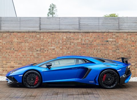 Lamborghini Aventador SV LP 750-4 Coupe 2