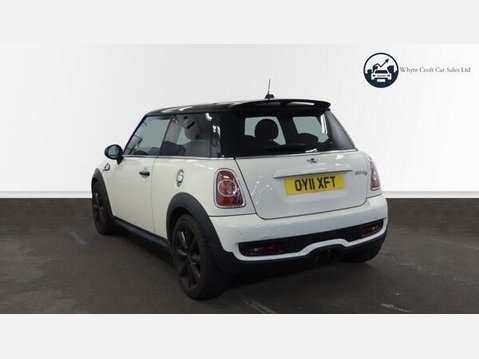 Mini Hatch 1.6 Cooper S Euro 5 (s/s) 3dr 4