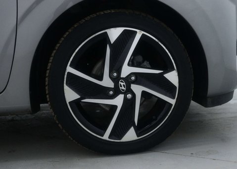 Hyundai i10 1.2 i10 Premium MPI Auto 5dr 15