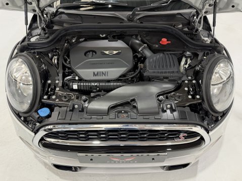 Mini Hatch COOPER S 18