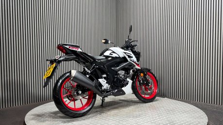 Suzuki GSX-S GSX 125 S 2024 ONLY 1K STUNNING 15BHP LEARNER 125CC SPORT 2