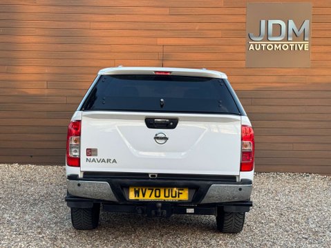 Nissan Navara 2.3 Navara Tekna dCi Auto 4WD 5dr 5