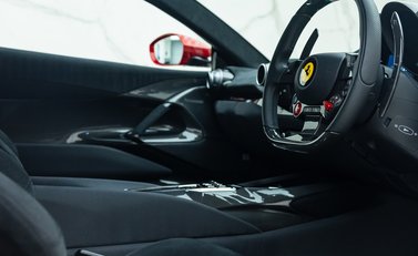 Ferrari 812 Competizione 13