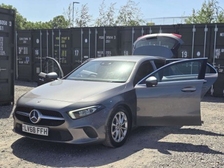 Mercedes-Benz A Class 1.5 A180d Sport (Premium) Hatchback 5dr Diesel 7G-DCT Euro 6 (s/s) (116 ps) 7