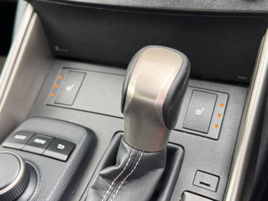 2016 Lexus Is — image 25