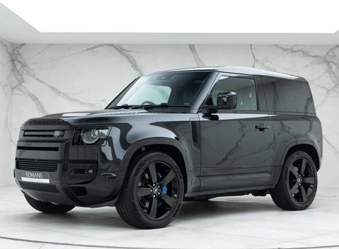 Land Rover Defender 90 V8 Bond Edition 1