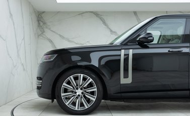 Land Rover Range Rover P460e Autobiography LWB 34