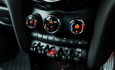 Mini Hatch John Cooper Works 18