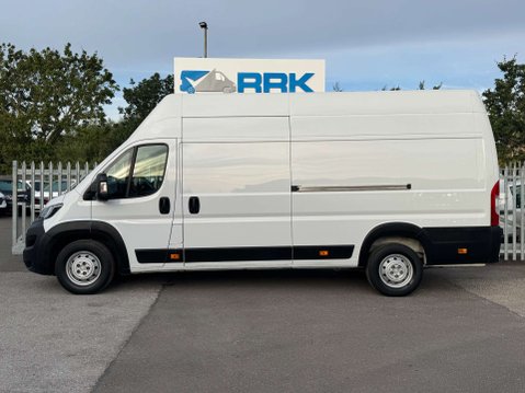 Peugeot Boxer 2.2 BlueHDi 435 Professional Premium + Panel Van 5dr Diesel Manual L4 H3 Eu 43