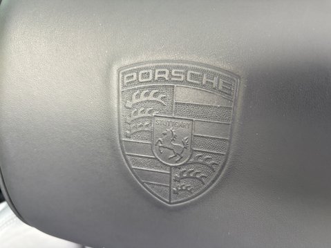 Porsche Macan D S PDK 19