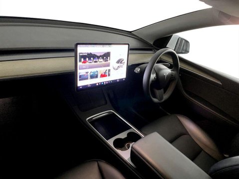Tesla Model Y SUV 5dr Electric Auto RWD (346 ps) Pan Roof - Sat Nav - Alloys 14